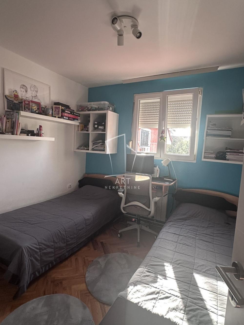 Stan na prodaju u Beogradu, Žarkovo, trosoban, 61m2, cena 194000 evra