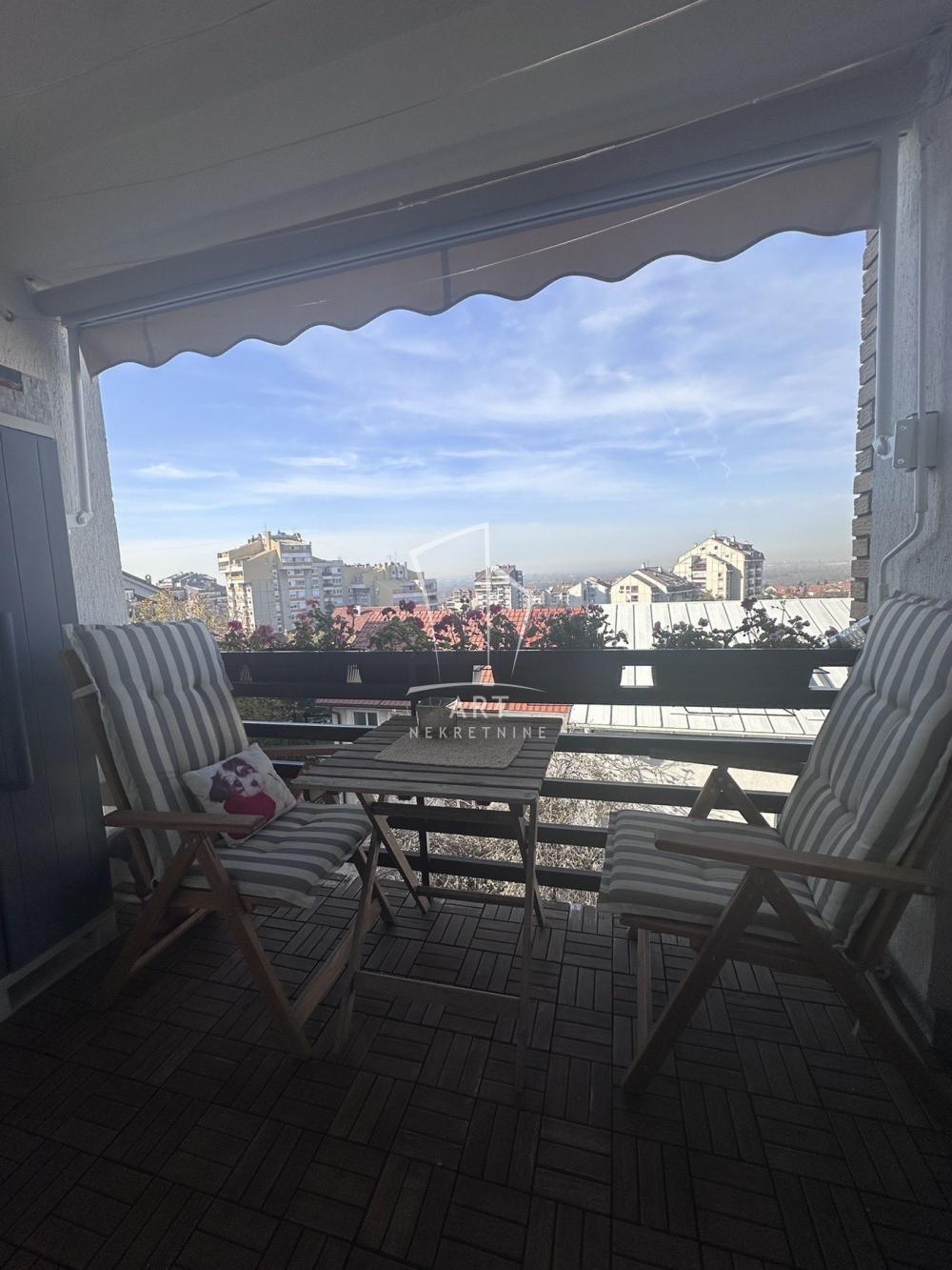 Stan na prodaju u Beogradu, Žarkovo, trosoban, 61m2, cena 194000 evra