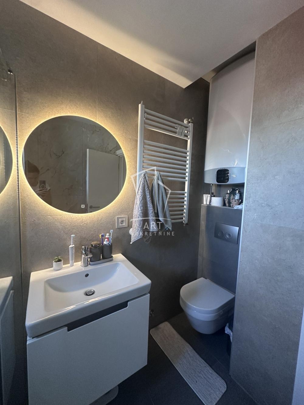 Stan na prodaju u Beogradu, Žarkovo, trosoban, 61m2, cena 194000 evra