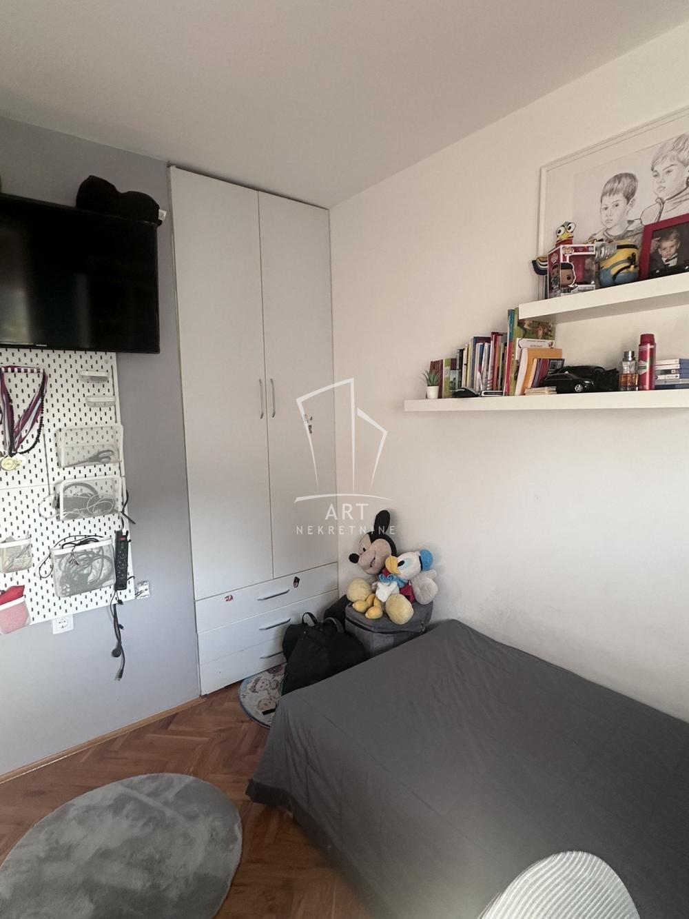 Stan na prodaju u Beogradu, Žarkovo, trosoban, 61m2, cena 194000 evra