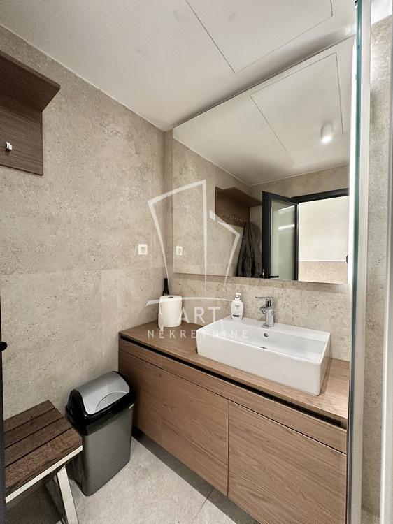 Stan na prodaju u Beogradu, Beograd (centar), trosoban, 75m2, cena 554750 evra