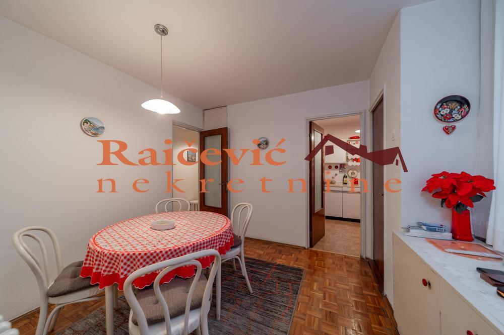 Stan na prodaju u Beogradu, Novi Beograd blok 29, dvosoban, 61m2, cena 225700 evra