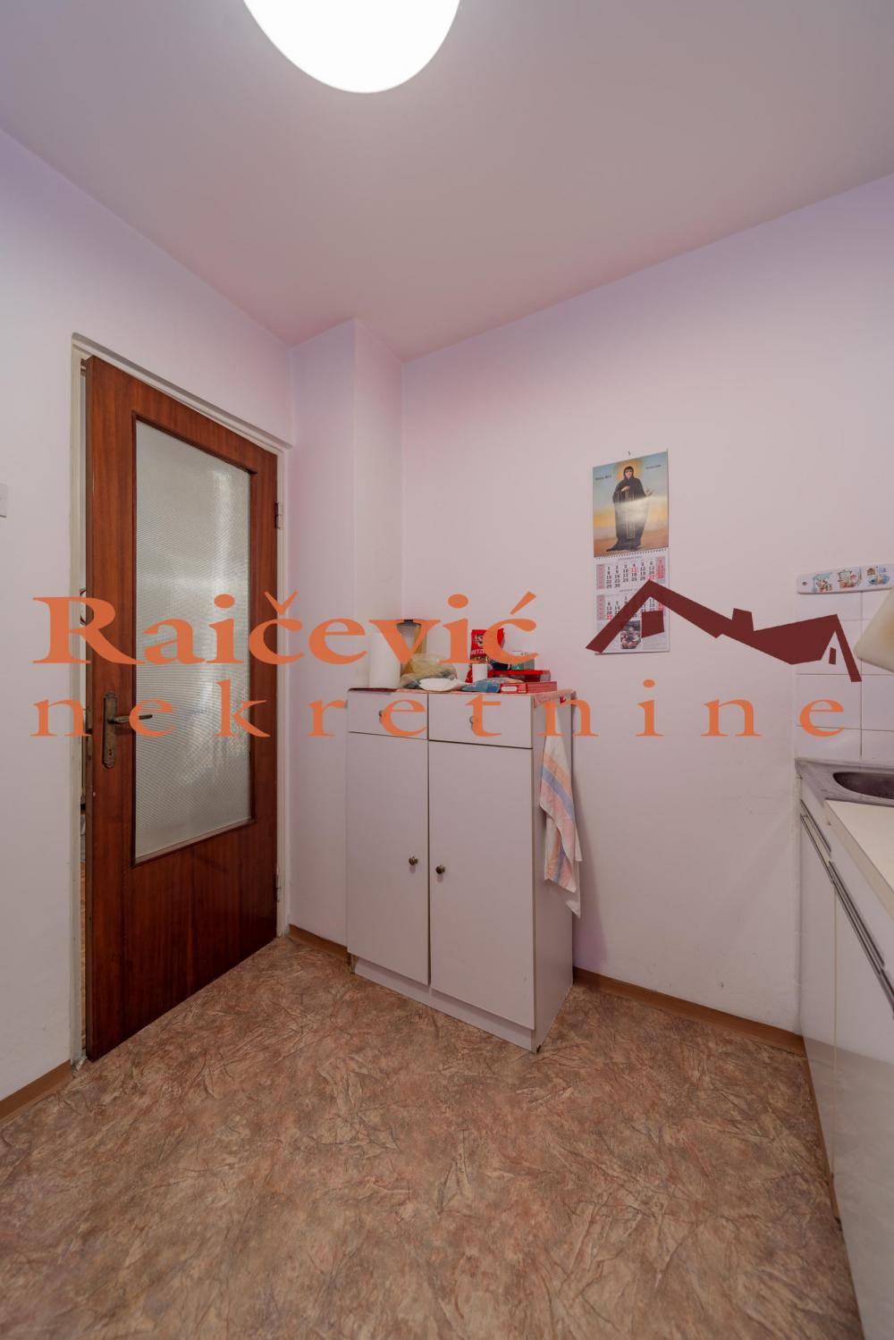 Stan na prodaju u Beogradu, Novi Beograd blok 29, dvosoban, 61m2, cena 225700 evra