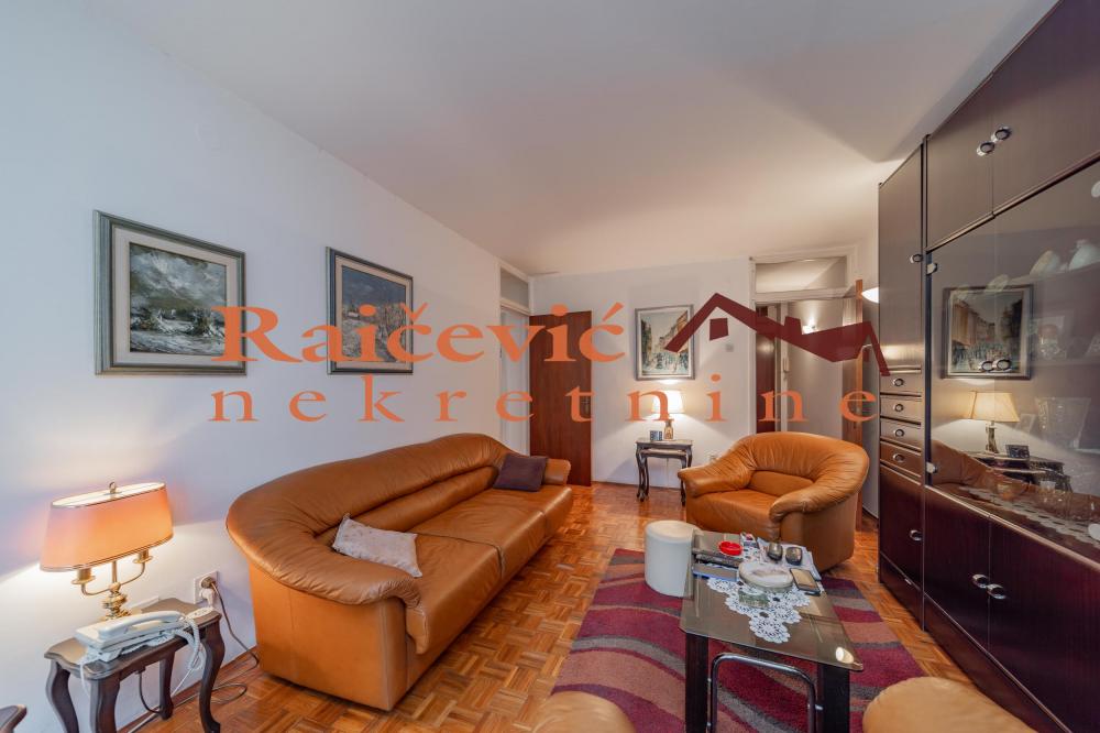 Stan na prodaju u Beogradu, Novi Beograd blok 29, dvosoban, 61m2, cena 225700 evra