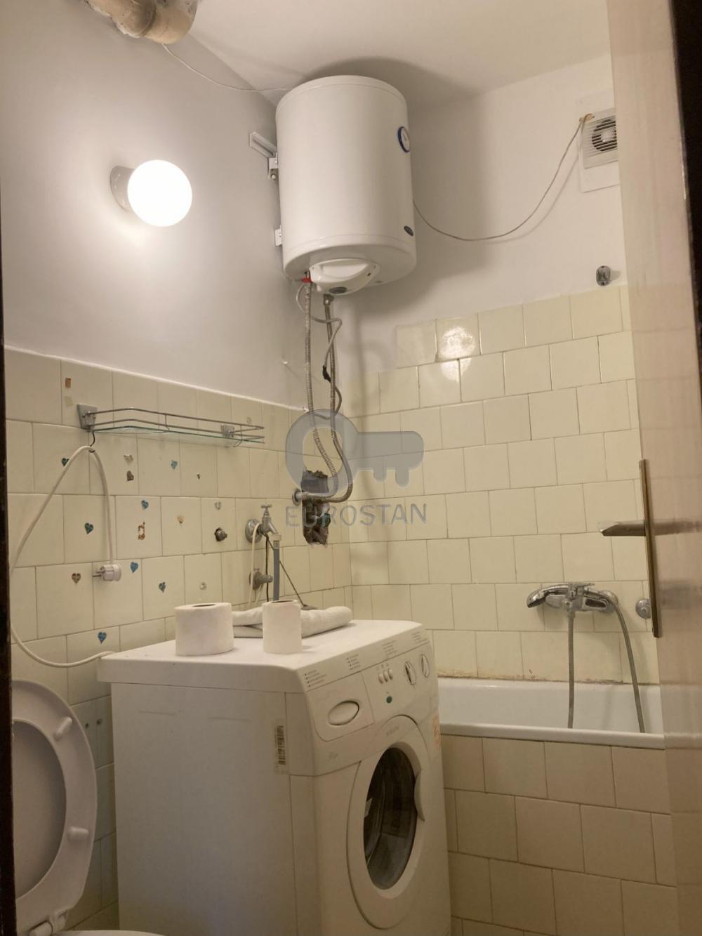 Stan na prodaju u Beogradu, Konjarnik, trosoban, 73m2, cena 204000 evra