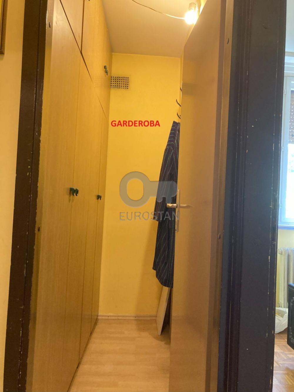 Stan na prodaju u Beogradu, Konjarnik, trosoban, 73m2, cena 204000 evra