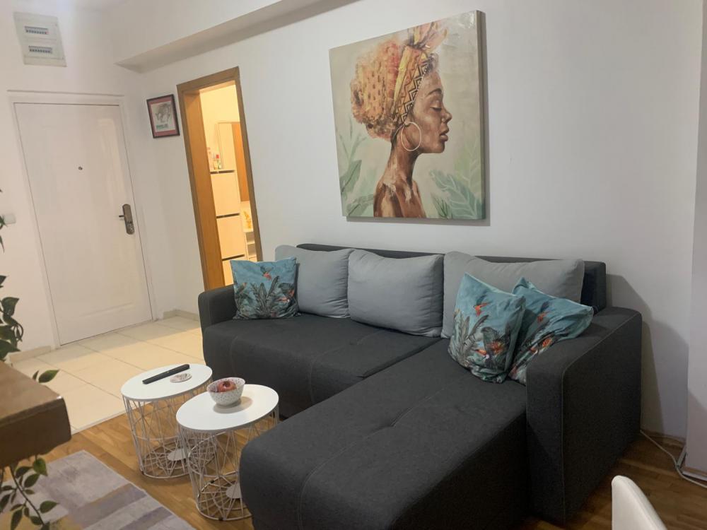 Stan na prodaju u Beogradu, Karaburma, trosoban, 70m2, cena 139500 evra