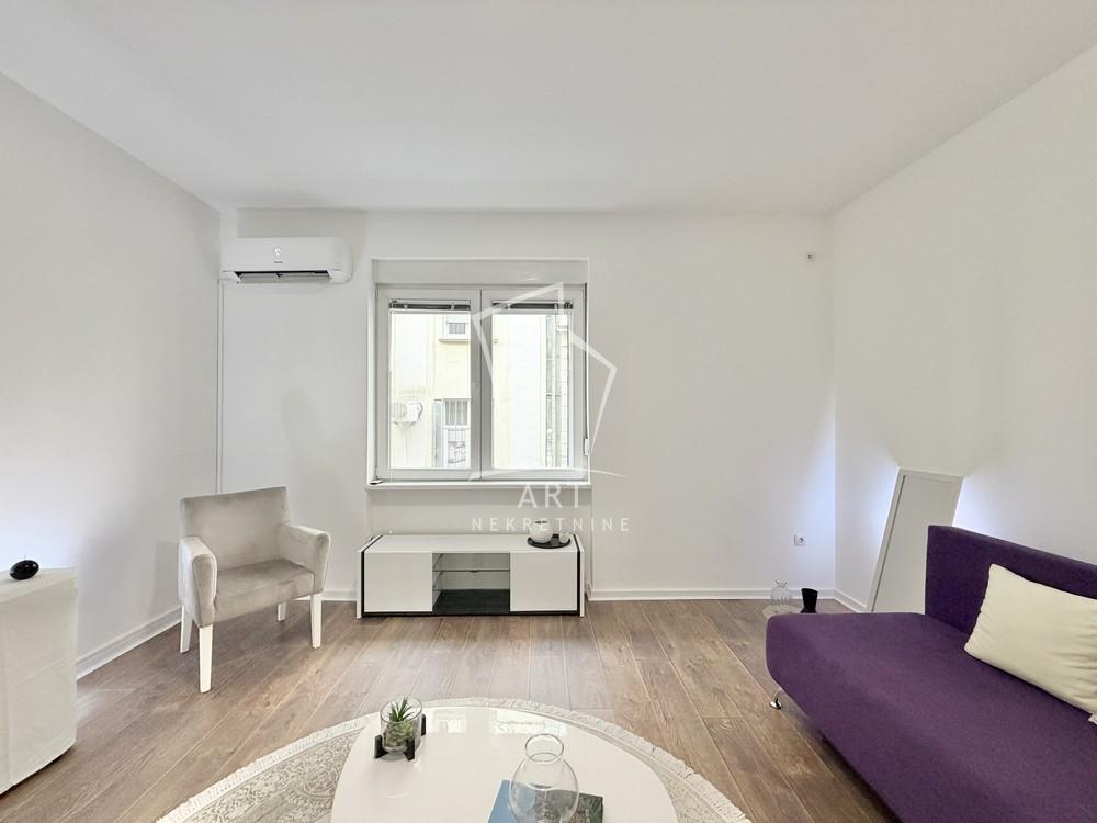 Stan na prodaju u Beogradu, Stari grad, jednoiposoban, 36m2, cena 172500 evra