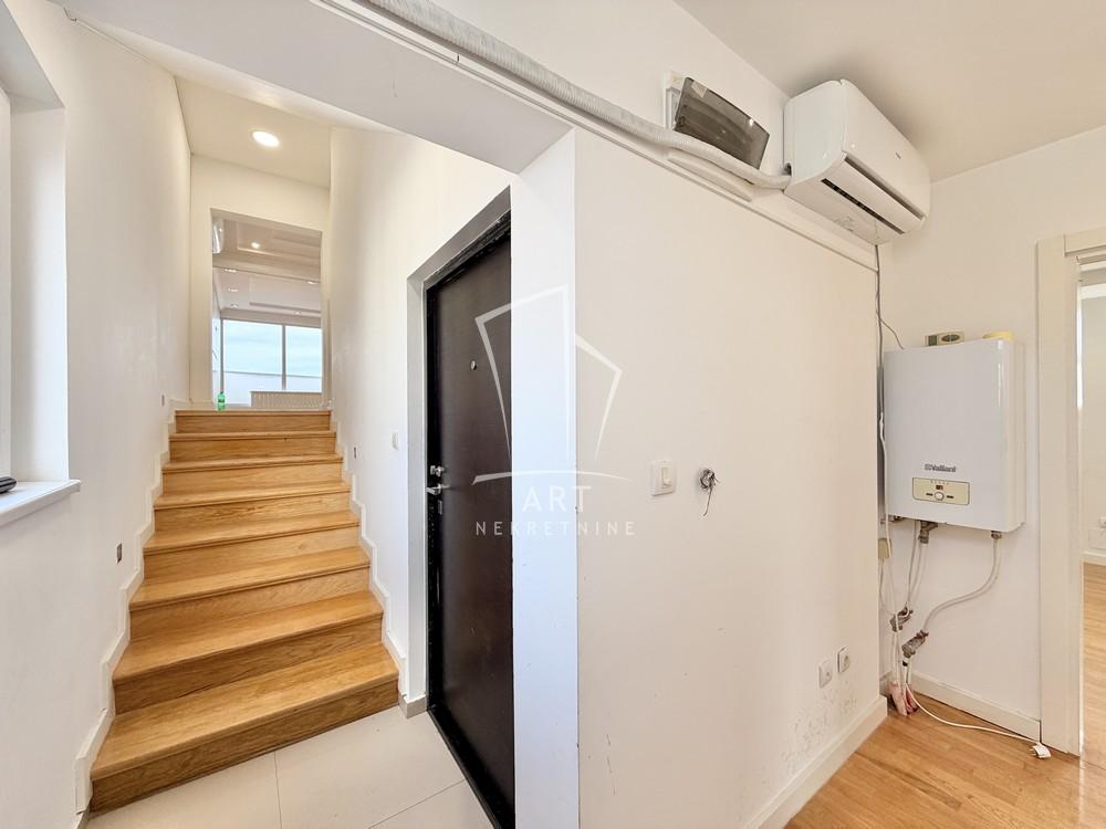 Stan na prodaju u Beogradu, Zvezdara, cetvorosoban, 128m2, cena 200000 evra