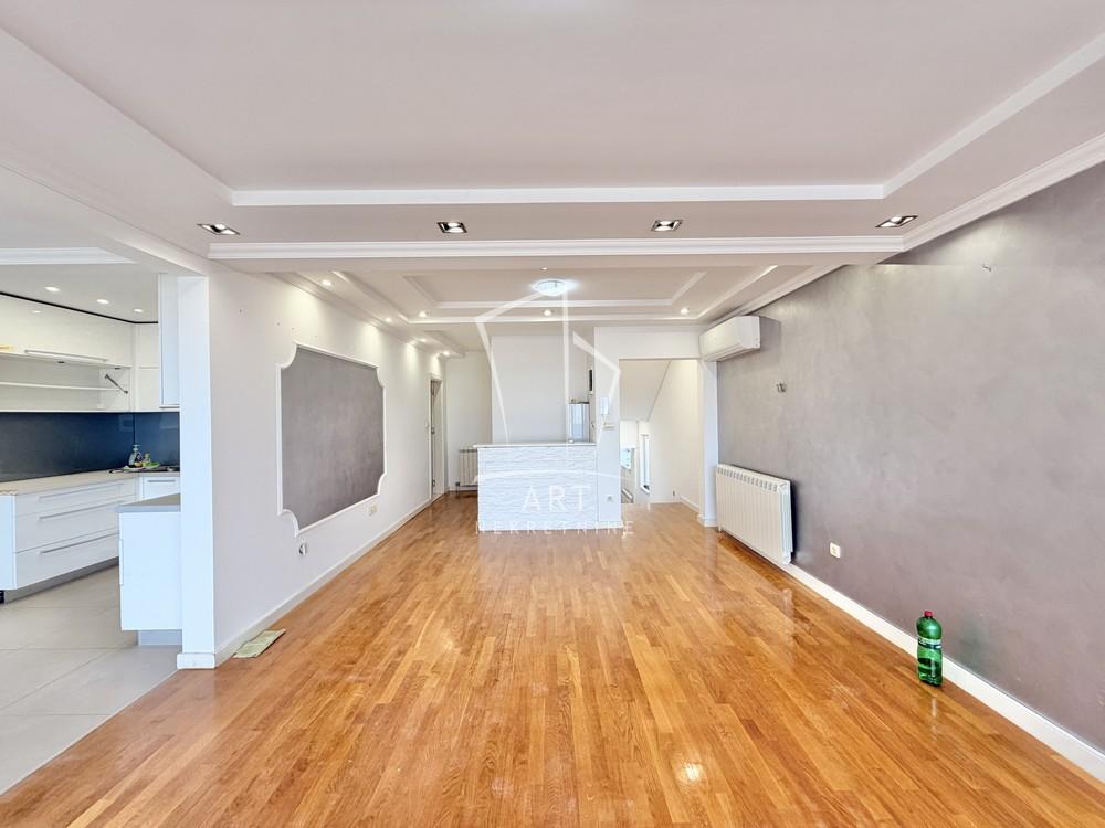 Stan na prodaju u Beogradu, Zvezdara, cetvorosoban, 128m2, cena 200000 evra