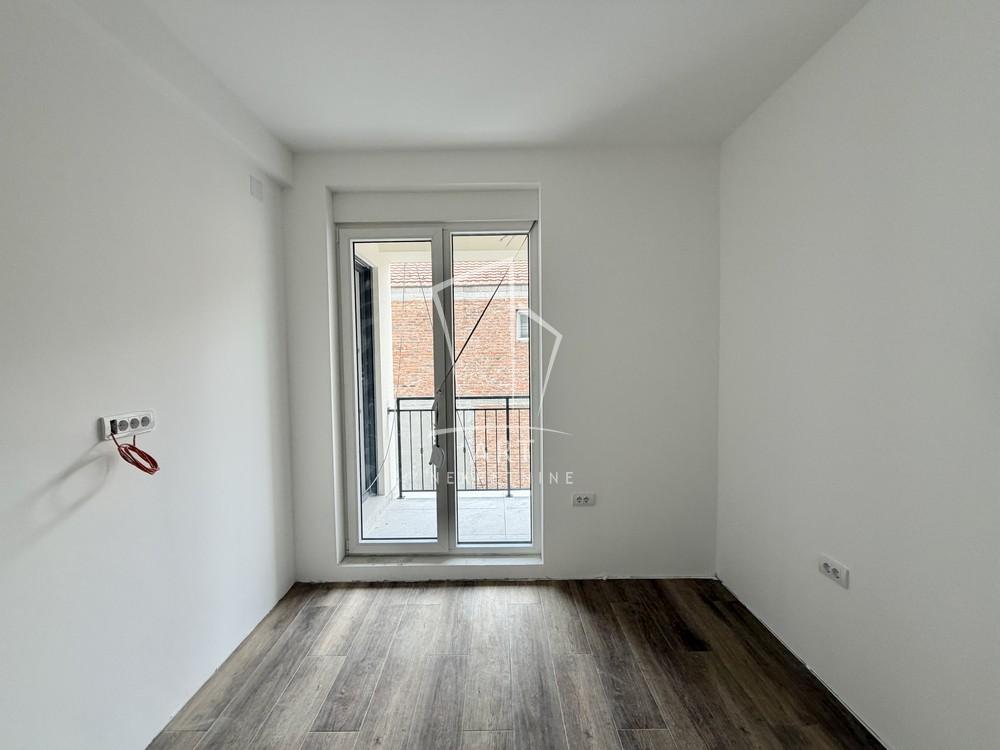 Stan na prodaju u Beogradu, Zemun, jednoiposoban, 40m2, cena 90000 evra