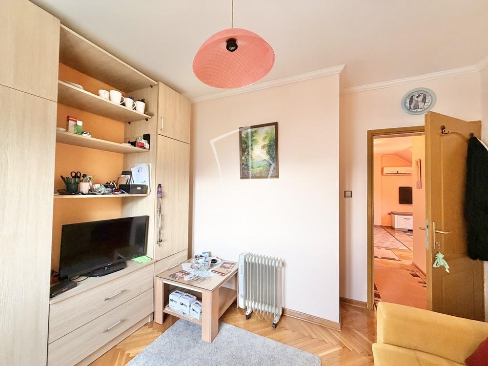 Stan na prodaju u Beogradu, Rakovica, cetvorosoban, 108m2, cena 285000 evra