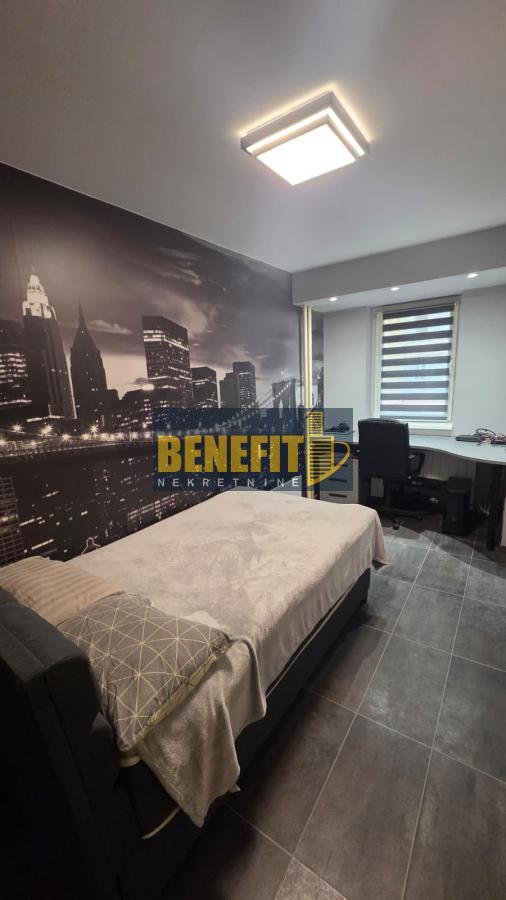 Stan na prodaju u Beogradu, Novi Beograd blok 22, dvosoban, 41m2, cena 180000 evra