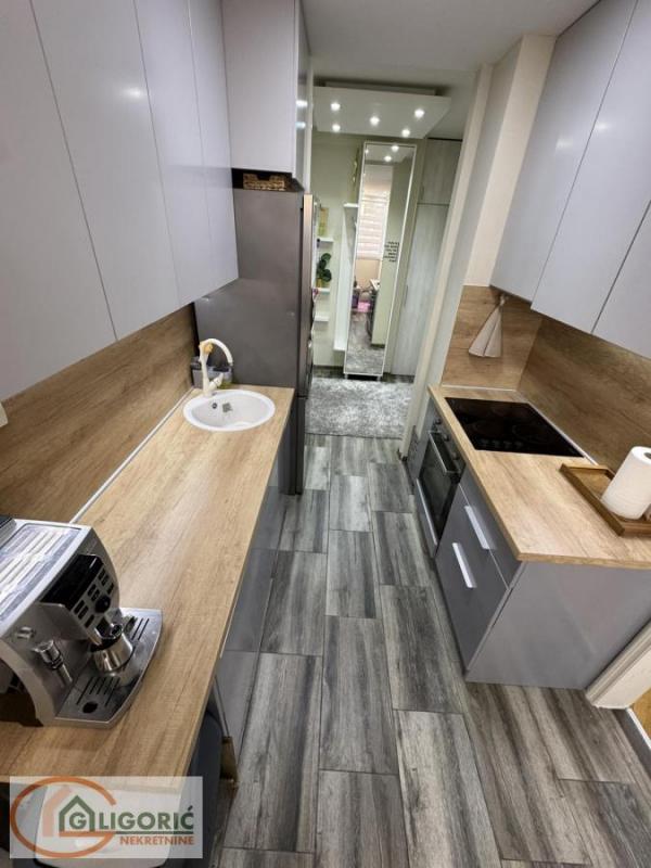 Stan na prodaju u Beogradu, Učiteljsko naselje, dvosoban, 53m2, cena 205000 evra