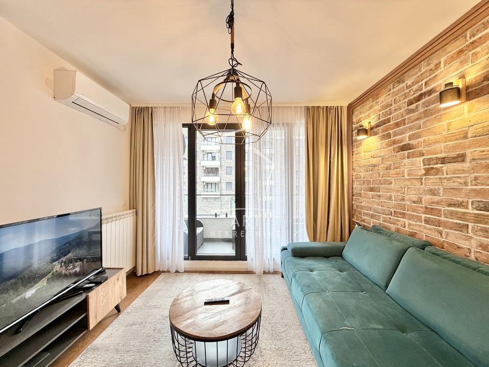 Stan na prodaju u Beogradu, Višnjička banja, trosoban, 68m2, cena 229000 evra