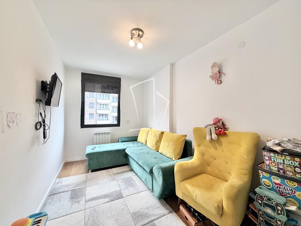 Stan na prodaju u Beogradu, Višnjička banja, trosoban, 68m2, cena 229000 evra