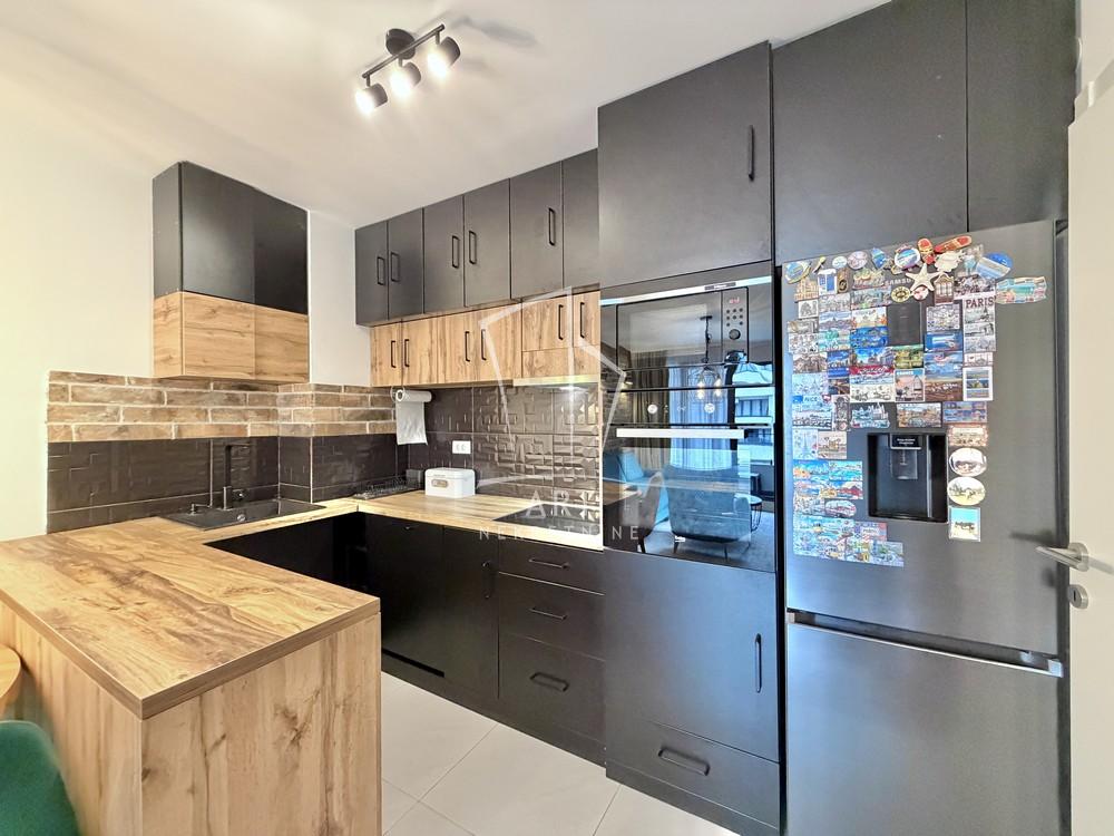 Stan na prodaju u Beogradu, Višnjička banja, trosoban, 68m2, cena 229000 evra