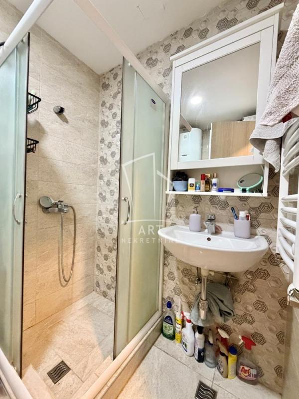 Stan na prodaju u Beogradu, Banjica, jednoiposoban, 44m2, cena 140000 evra