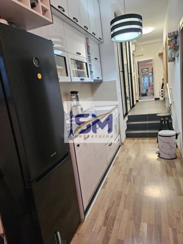 Stan na prodaju u Beogradu, Višnjička banja, trosoban, 54m2, cena 140000 evra