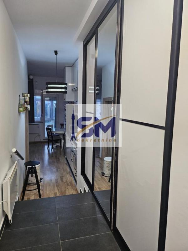 Stan na prodaju u Beogradu, Višnjička banja, trosoban, 54m2, cena 140000 evra