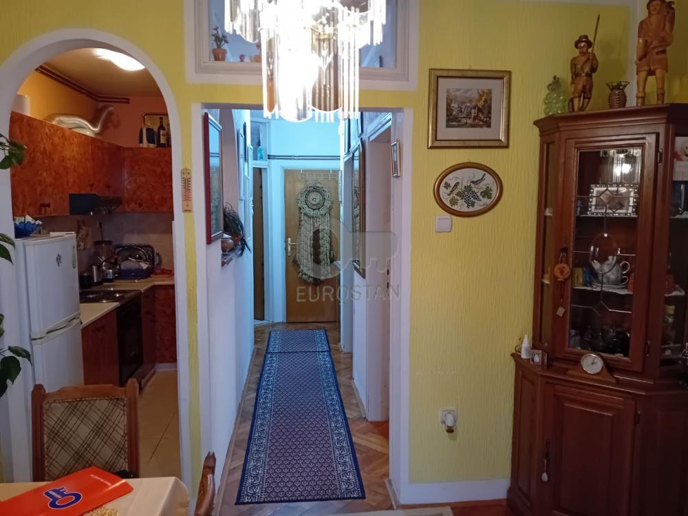 Stan na prodaju u Beogradu, Žarkovo, trosoban, 56m2, cena 135000 evra