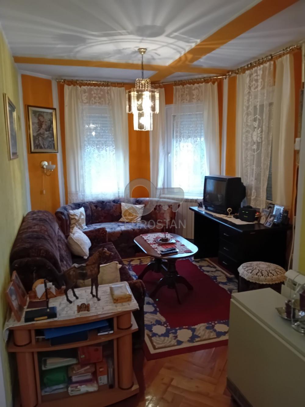 Stan na prodaju u Beogradu, Žarkovo, trosoban, 56m2, cena 135000 evra