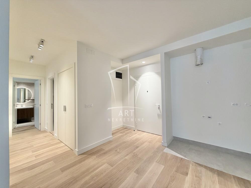 Stan na prodaju u Beogradu, Beograd na vodi, trosoban, 87m2, cena 400000 evra