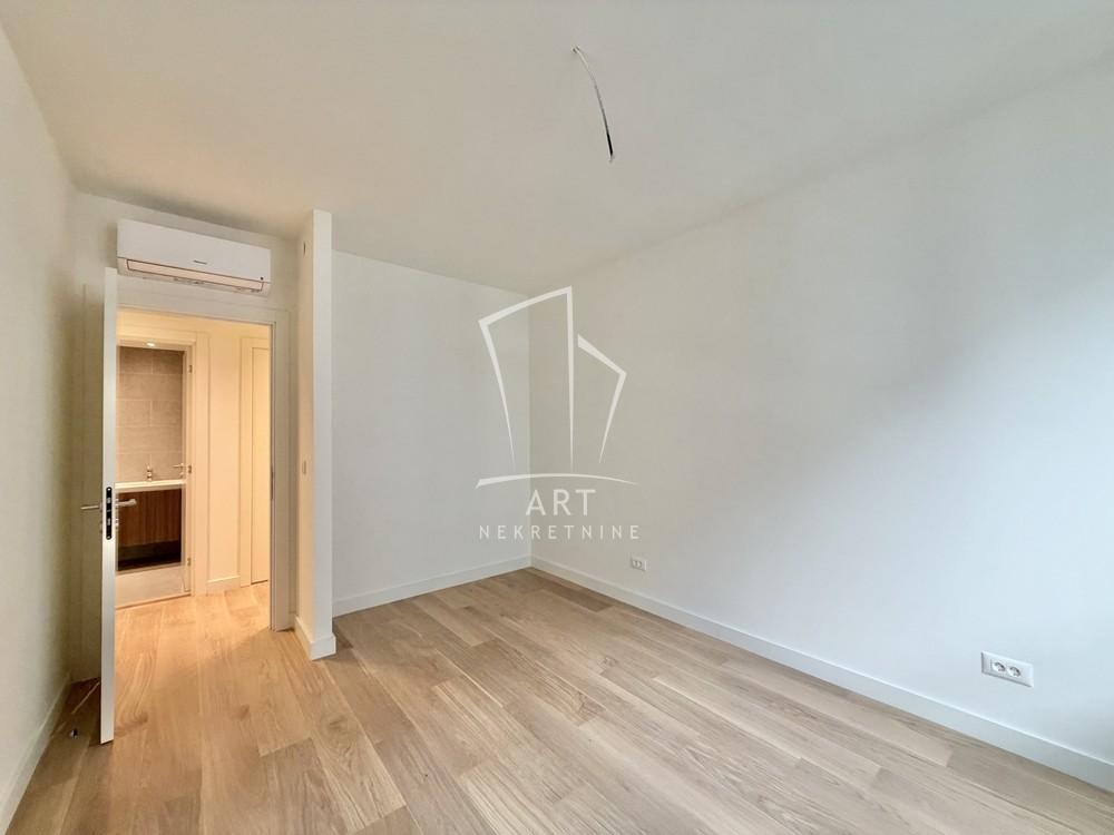 Stan na prodaju u Beogradu, Beograd na vodi, trosoban, 87m2, cena 400000 evra