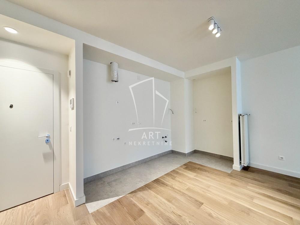 Stan na prodaju u Beogradu, Beograd na vodi, trosoban, 87m2, cena 400000 evra