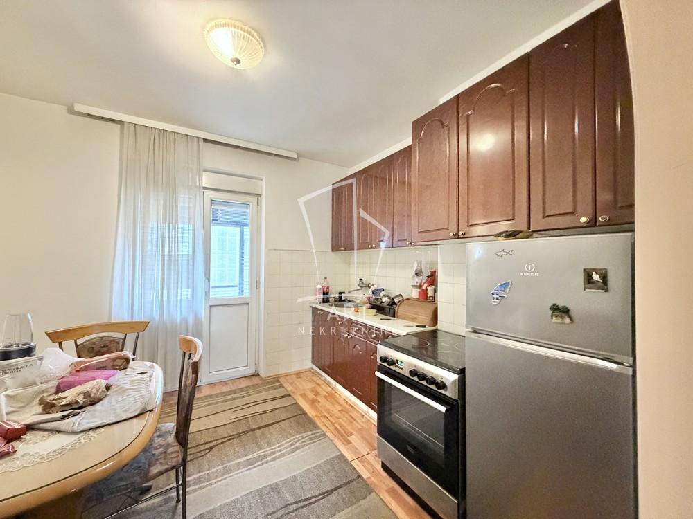 Stan na prodaju u Beogradu, Savski venac, trosoban, 85m2, cena 288000 evra