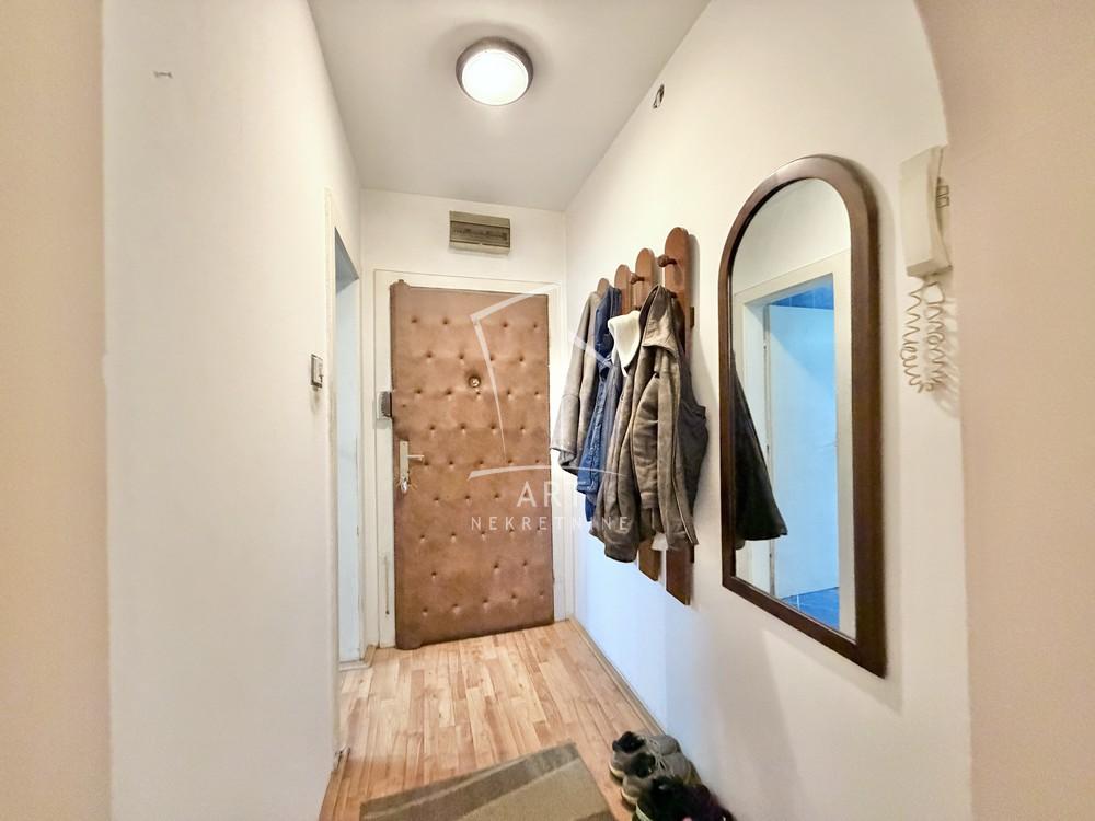 Stan na prodaju u Beogradu, Savski venac, trosoban, 85m2, cena 288000 evra