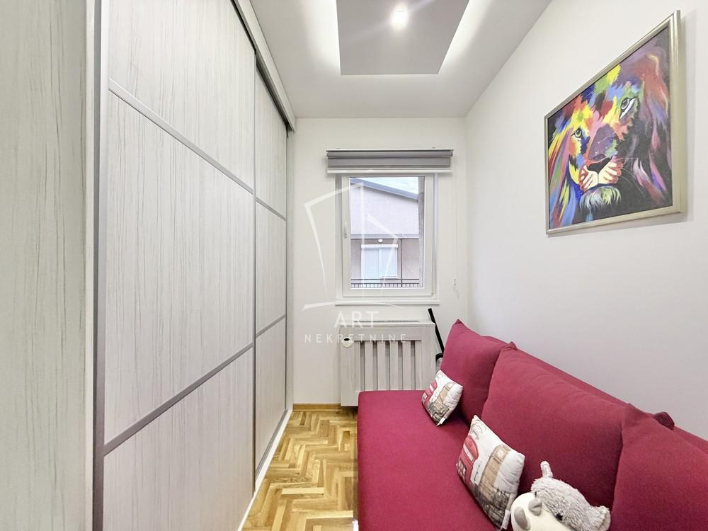 Stan na prodaju u Beogradu, Zvezdara, jednoiposoban, 42m2, cena 125000 evra