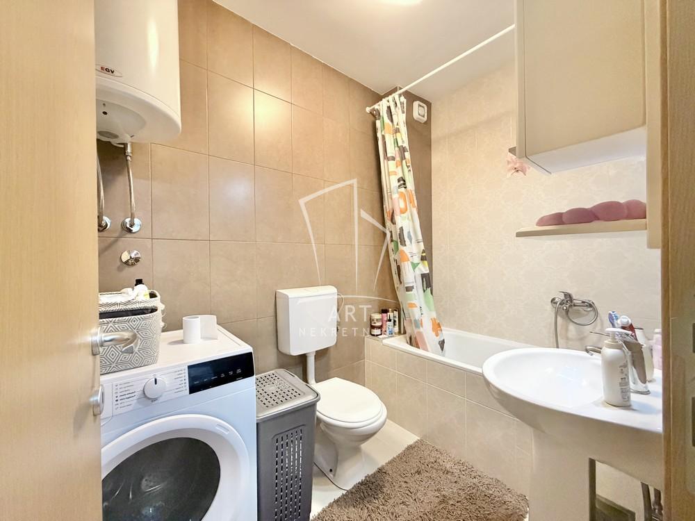 Stan na prodaju u Beogradu, Zvezdara, jednoiposoban, 42m2, cena 125000 evra