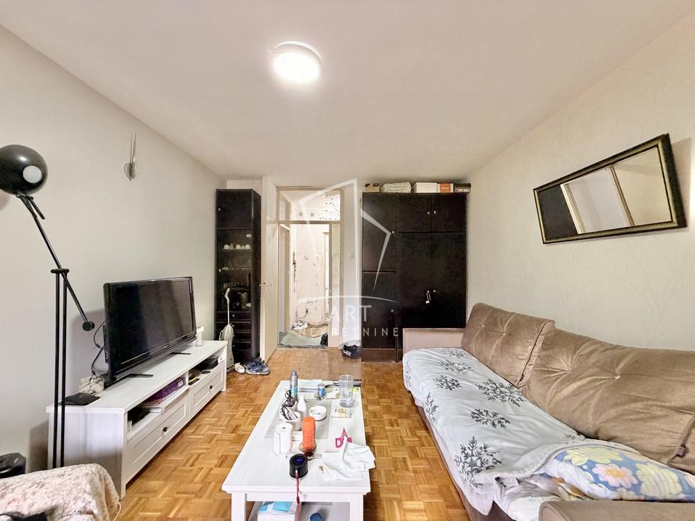 Stan na prodaju u Beogradu, Mirijevo, trosoban, 80m2, cena 229000 evra