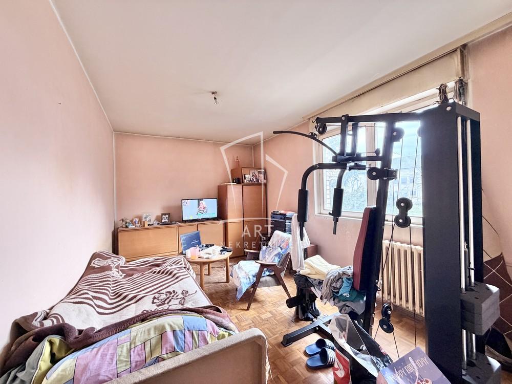 Stan na prodaju u Beogradu, Mirijevo, trosoban, 80m2, cena 229000 evra