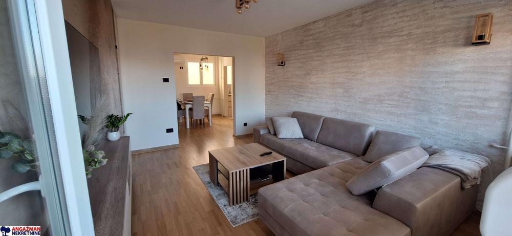 Stan na prodaju u Beogradu, Novi Beograd blok 70 (Kineski TC), dvosoban, 61m2, cena 334000 evra