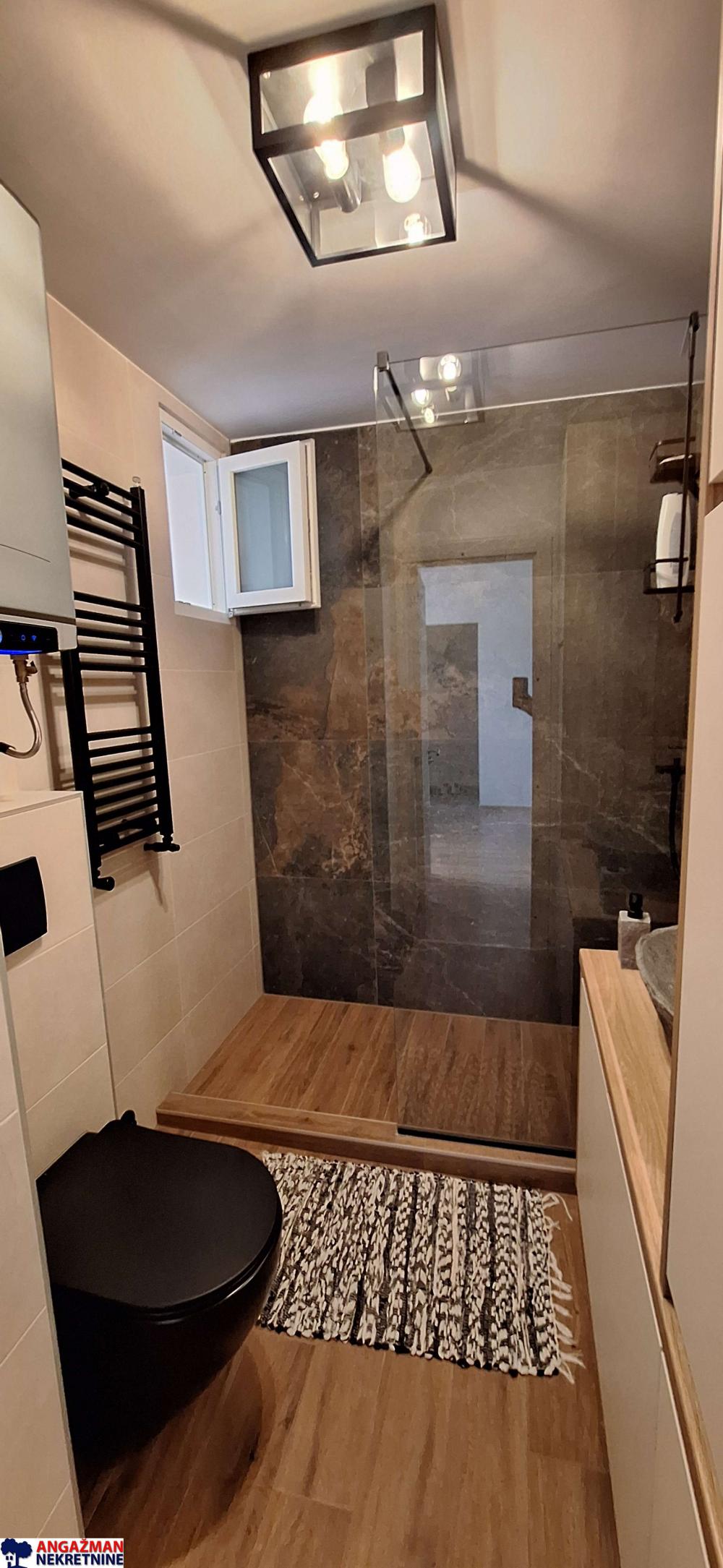 Stan na prodaju u Beogradu, Novi Beograd blok 70 (Kineski TC), dvosoban, 61m2, cena 334000 evra