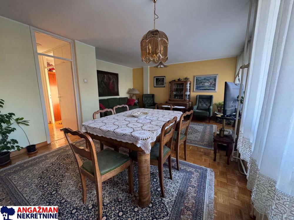 Stan na prodaju u Beogradu, Novi Beograd blok 34 (Studentski grad), trosoban, 86m2, cena 305000 evra