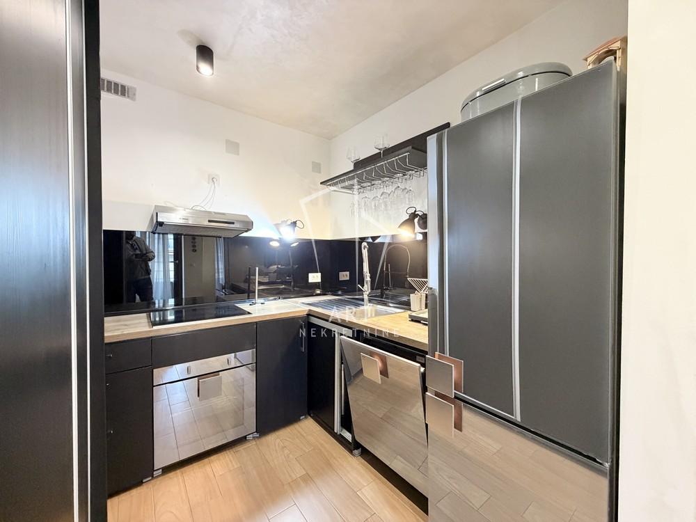 Stan na prodaju u Beogradu, Vračar, troiposoban, 97m2, cena 490000 evra