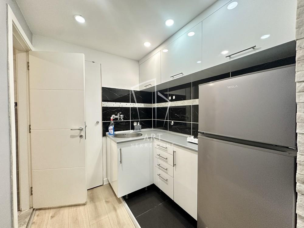 Stan na prodaju u Beogradu, Vračar, 25m2, cena 109500 evra