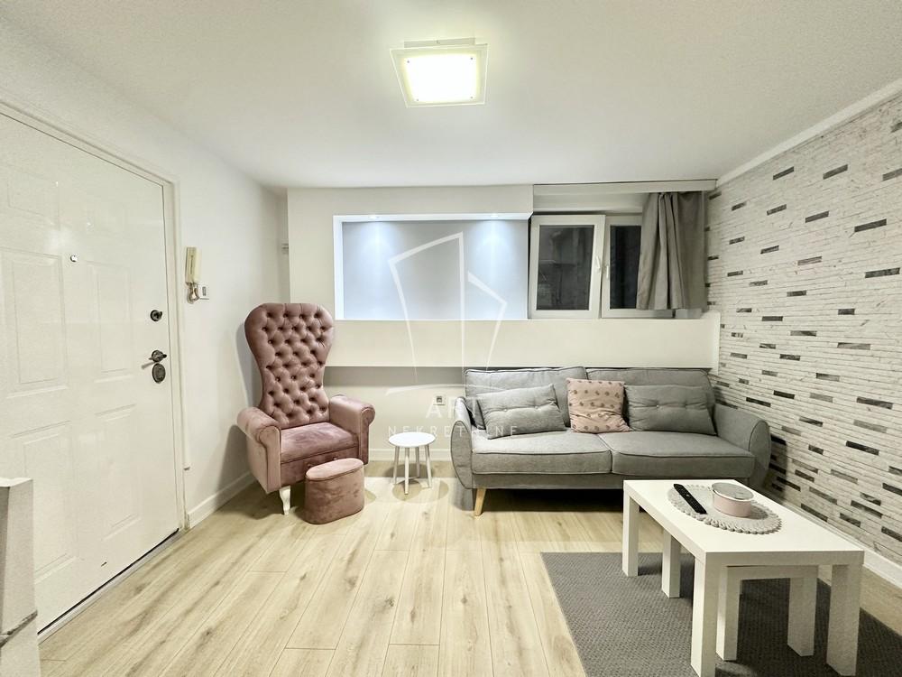 Stan na prodaju u Beogradu, Vračar, 25m2, cena 109500 evra