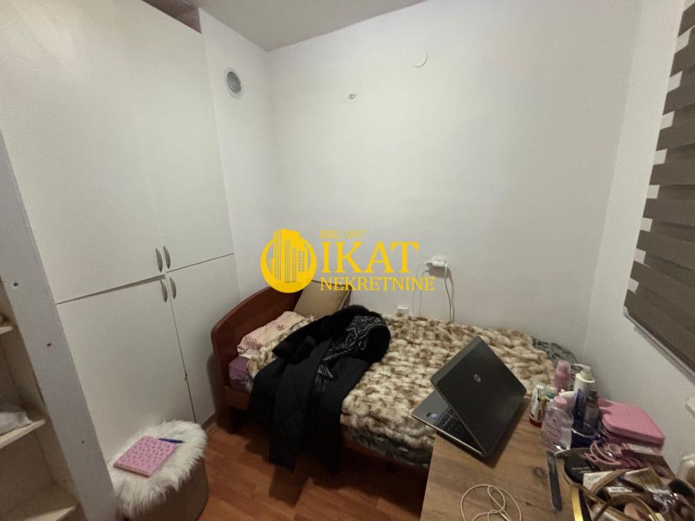 Stan na prodaju u Beogradu, Zvezdara, jednoiposoban, 35m2, cena 82000 evra