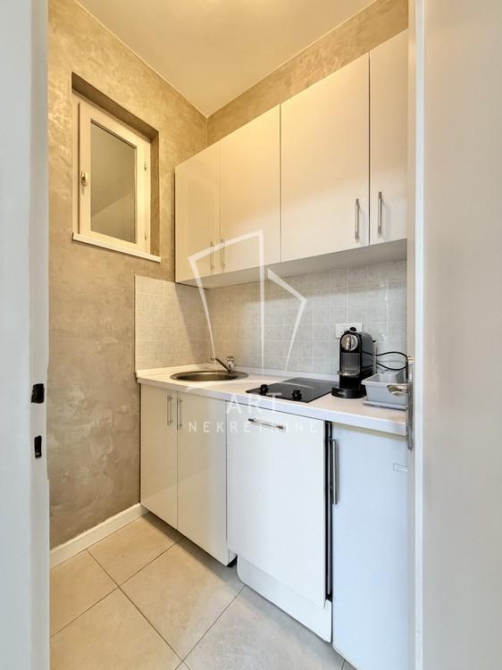 Stan na prodaju u Beogradu, Vračar, dvosoban, 54m2, cena 308000 evra