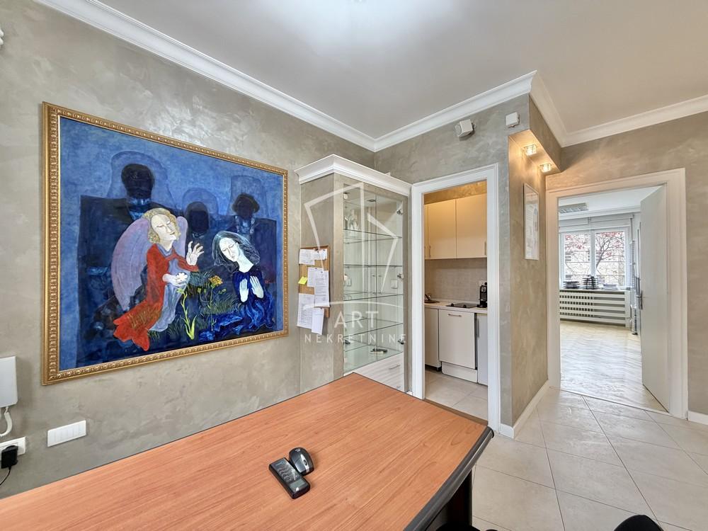 Stan na prodaju u Beogradu, Vračar, dvosoban, 54m2, cena 308000 evra