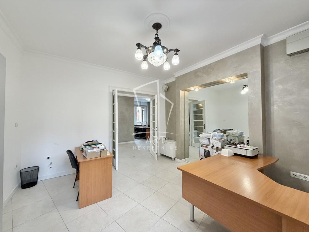 Stan na prodaju u Beogradu, Vračar, dvosoban, 54m2, cena 308000 evra