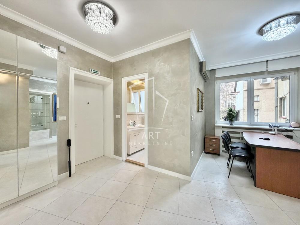 Stan na prodaju u Beogradu, Vračar, dvosoban, 54m2, cena 308000 evra