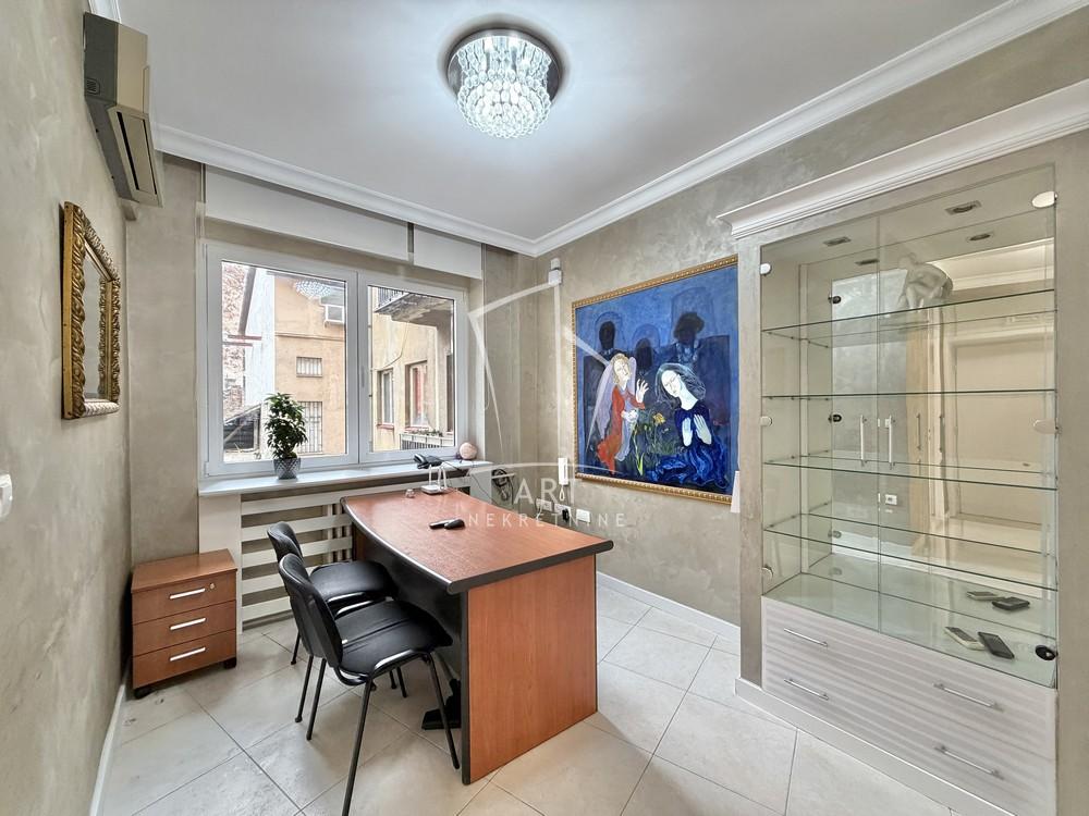 Stan na prodaju u Beogradu, Vračar, dvosoban, 54m2, cena 308000 evra