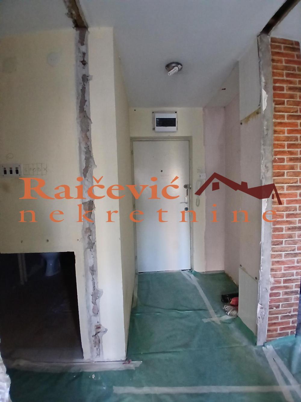 Stan na prodaju u Beogradu, Novi Beograd blok 45 (TC Enjub), dvosoban, 55m2, cena 188000 evra