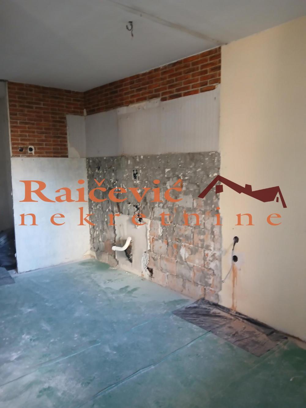 Stan na prodaju u Beogradu, Novi Beograd blok 45 (TC Enjub), dvosoban, 55m2, cena 188000 evra