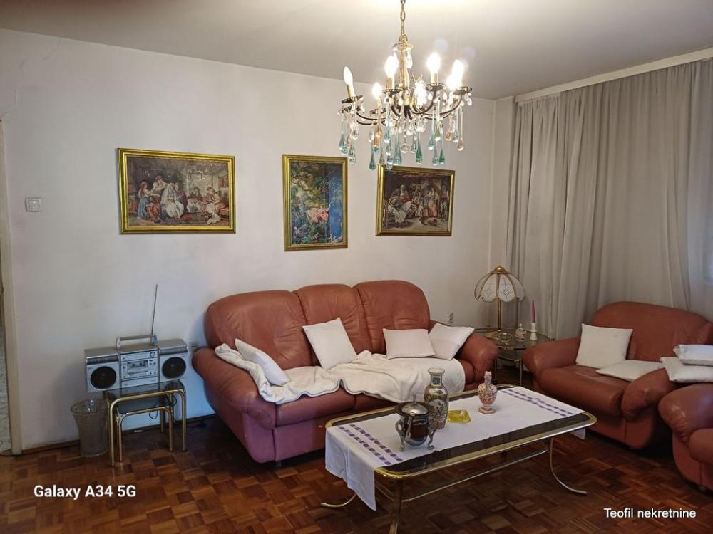 Stan na prodaju u Beogradu, Fontana, troiposoban, 79m2, cena 250000 evra